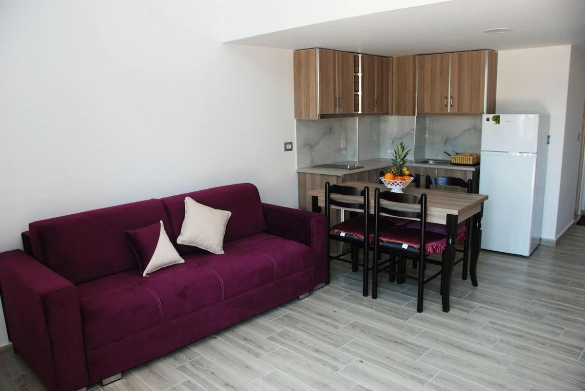 Bebi Hotel And Apartments Sarandë Exterior foto