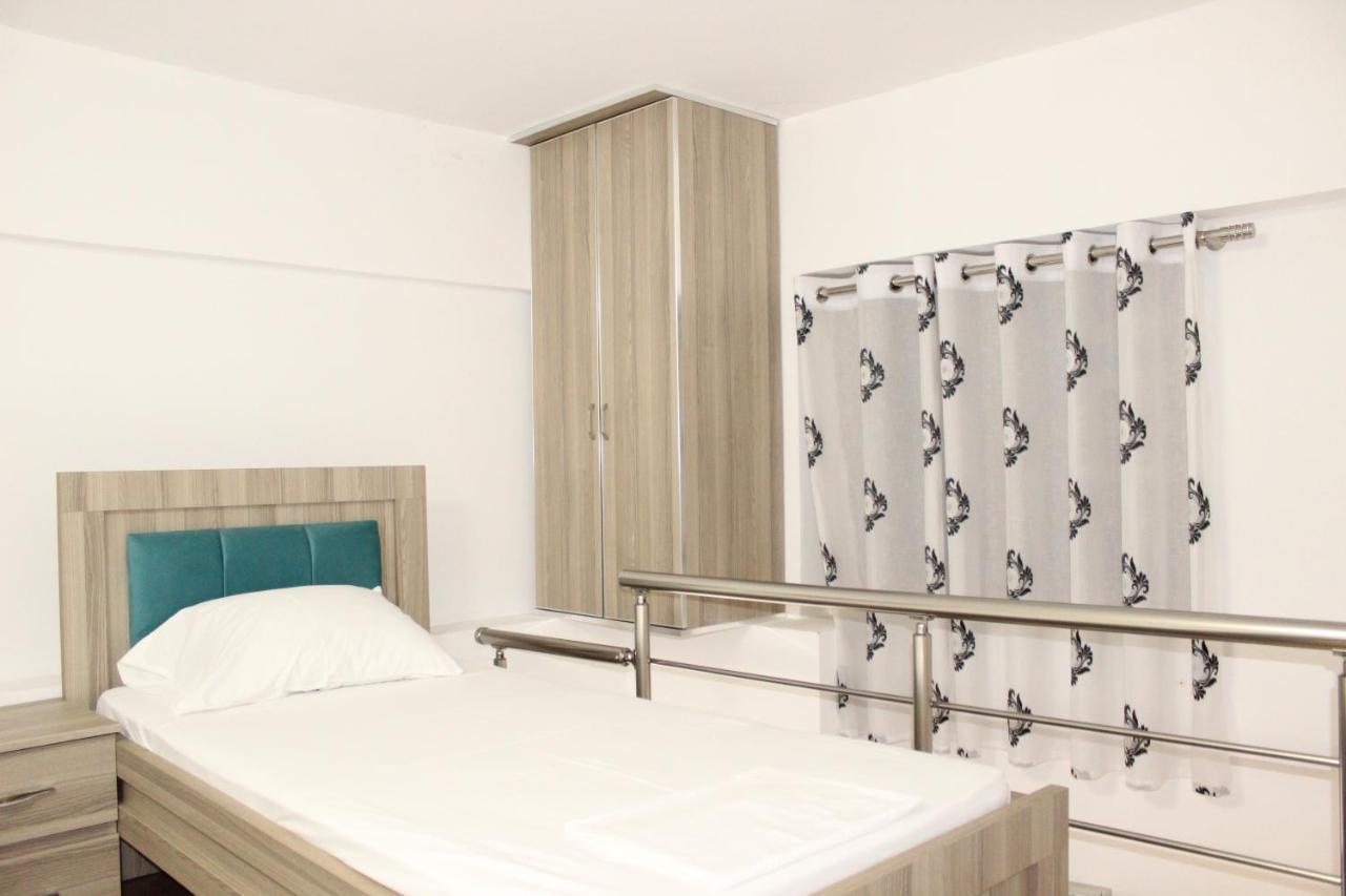 Bebi Hotel And Apartments Sarandë Exterior foto