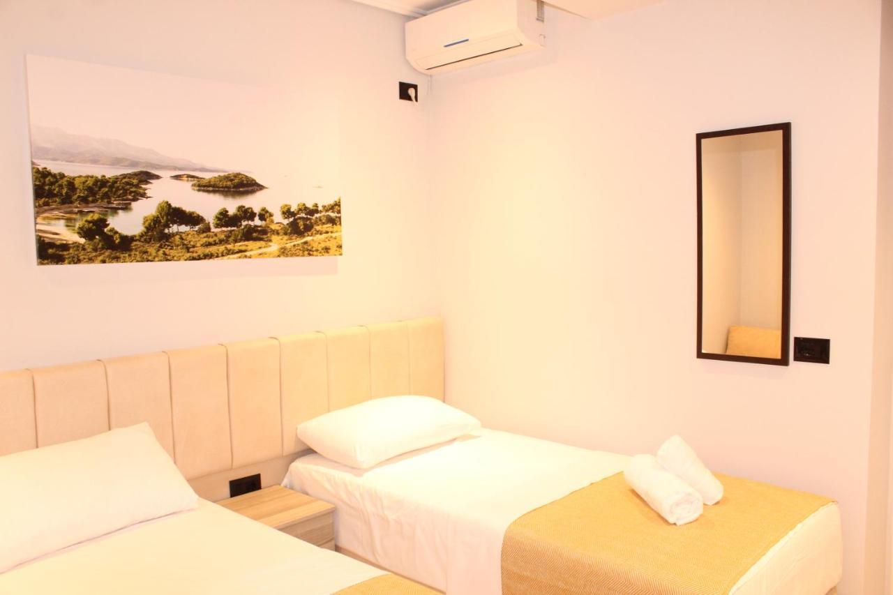 Bebi Hotel And Apartments Sarandë Exterior foto