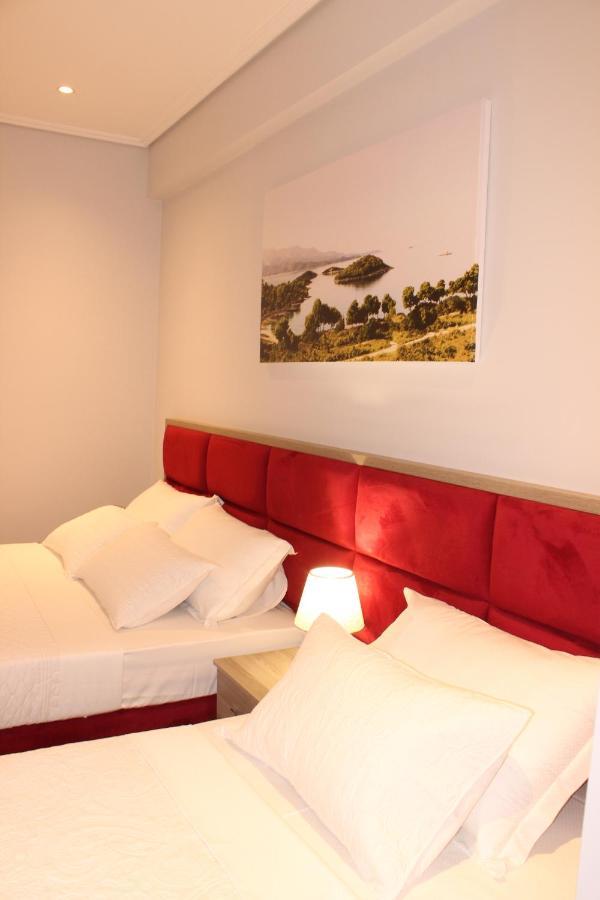Bebi Hotel And Apartments Sarandë Exterior foto