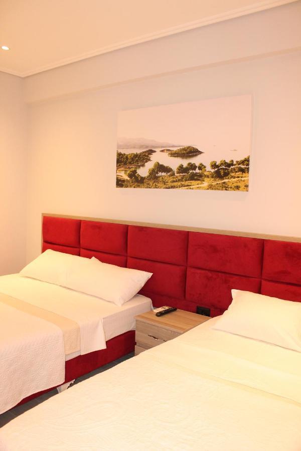 Bebi Hotel And Apartments Sarandë Exterior foto