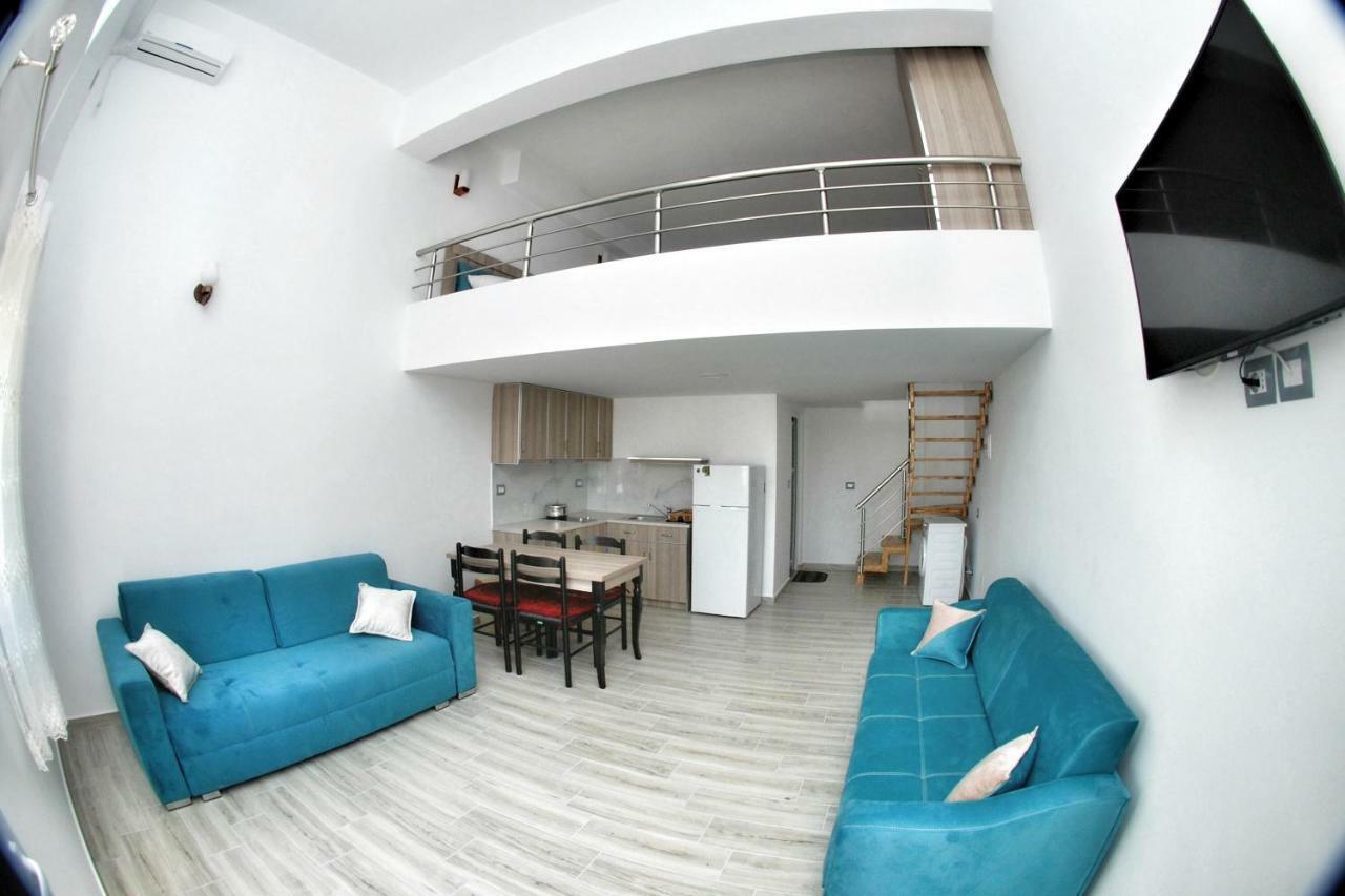 Bebi Hotel And Apartments Sarandë Exterior foto